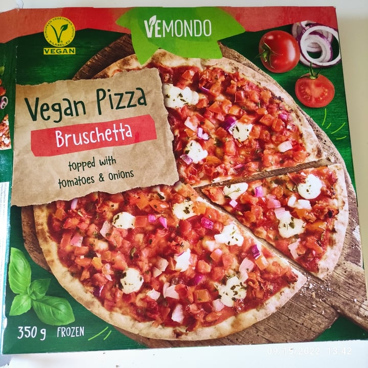 photo of Vemondo Pizza Bruschetta Con Pomodoro E Cipolla shared by @marumomo on  15 Sep 2022 - review
