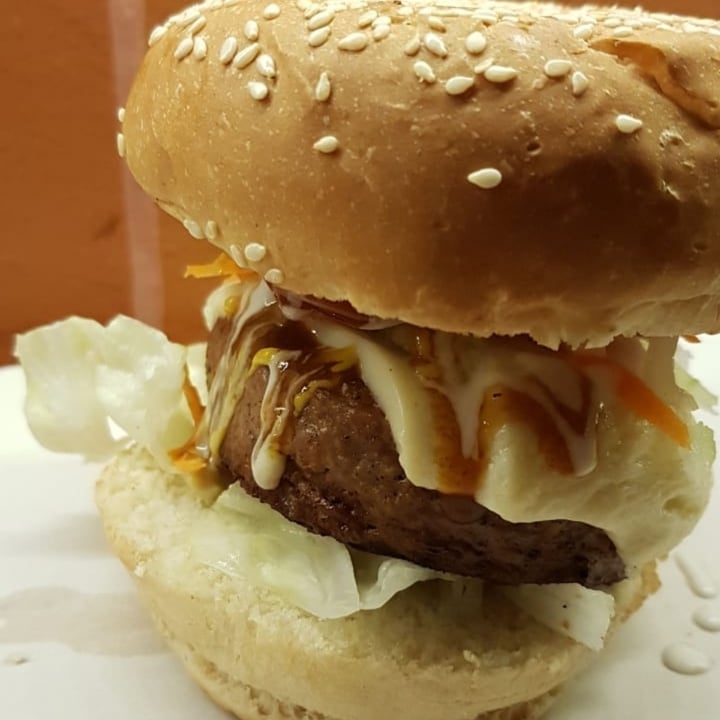 photo of Elefante Beyond burger shared by @blrrx on  27 Nov 2020 - review