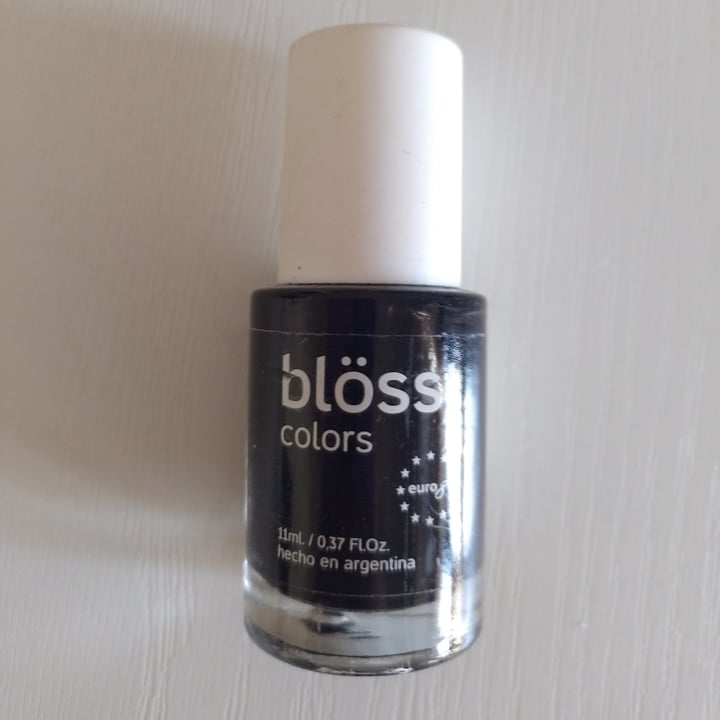 photo of blösst Esmalte Negro shared by @lulucess on  02 Apr 2022 - review