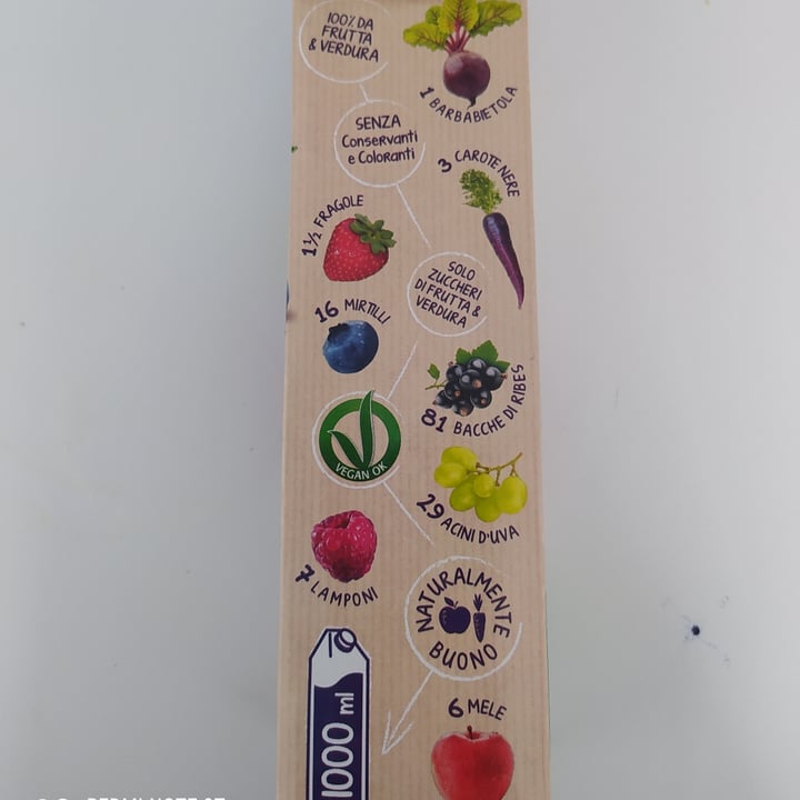 review photo of Valfrutta 100% Frullato Veggie Frutti di Bosco Barbabietola Carota Nera shared by @nathalych on 15 Apr 2022 - review