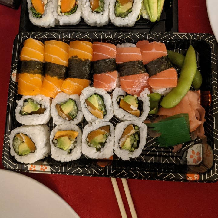 photo of Crazy Vegan Sushi - Chiswick Vegan Deluxe Box shared by @noemig on  02 Sep 2020 - review