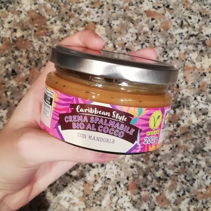 review photo of Caribbean Style crema spalmabile bio al cocco e mandorle shared by @corinnaa on 25 Sep 2022 - review