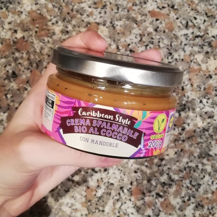 photo of Caribbean Style crema spalmabile bio al cocco e mandorle shared by @corinnaa on  25 Sep 2022 - review