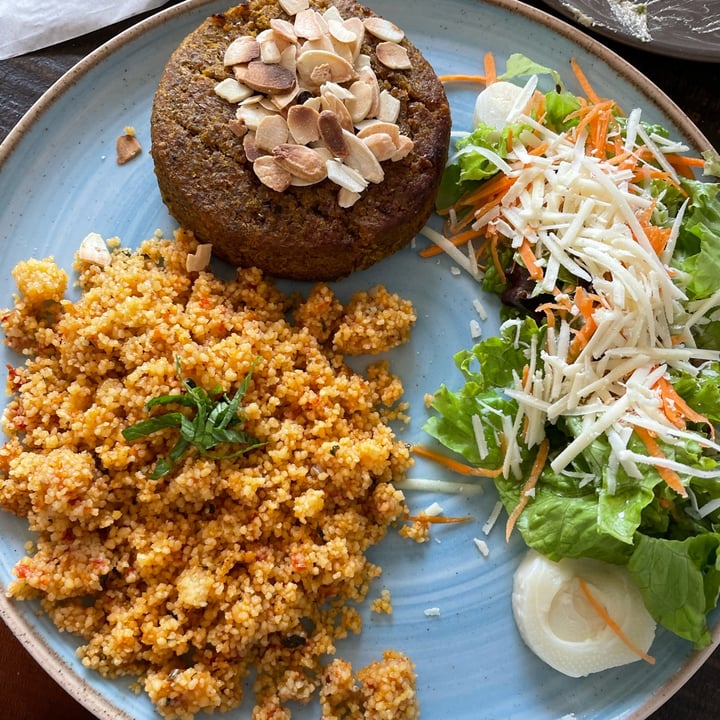 review photo of Saj Restaurante Árabe - Saj Vila Madalena couscous marroquino com kibe de abóbora shared by @carolcallegari on 11 Aug 2022 - review