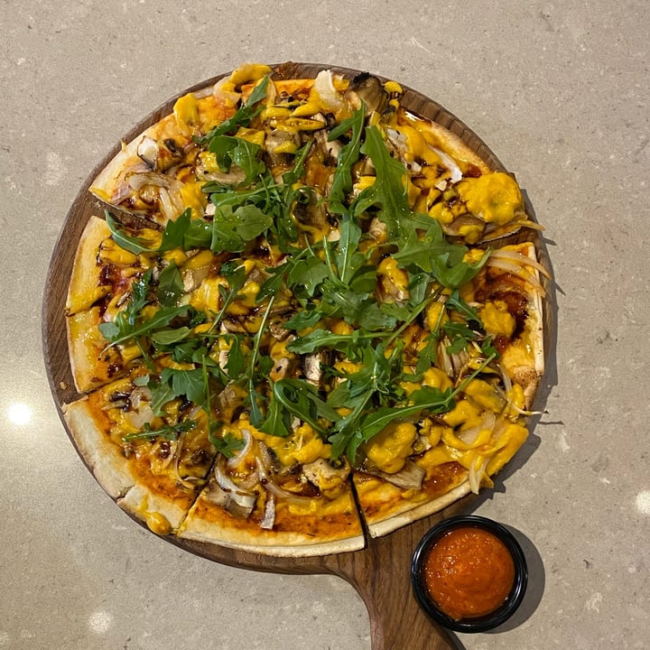 review photo of Genius Central Singapore Mixed Mushroom Pizza (Veganized) shared by @helloitsjolyn on 02 Oct 2021 - review