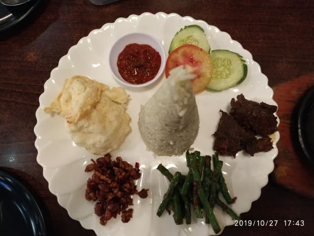 Photo of the dish “Banana Leaf Pandan Rice Set”