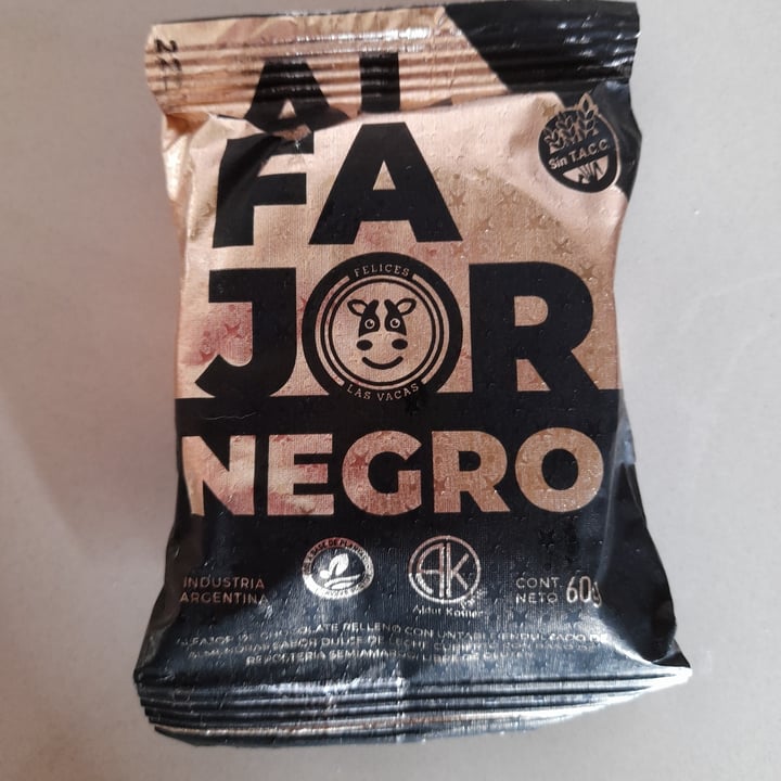 review photo of Felices Las Vacas Alfajor negro sin tacc shared by @rocioalbizo on 12 May 2022 - review