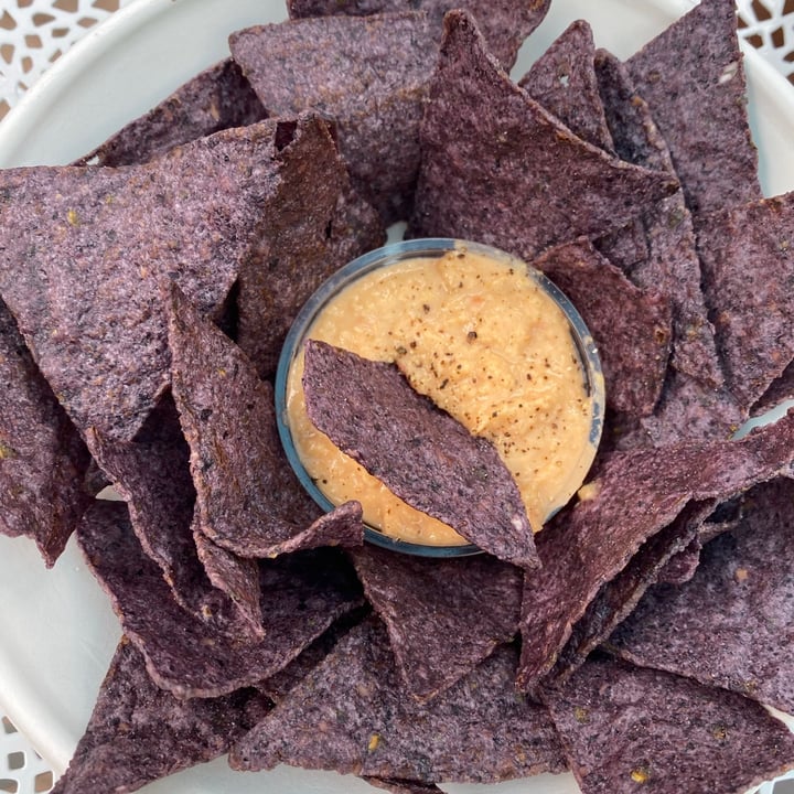 Naked Sprout Juice Bar Café Whistler, Canada Hummus N Chips Review