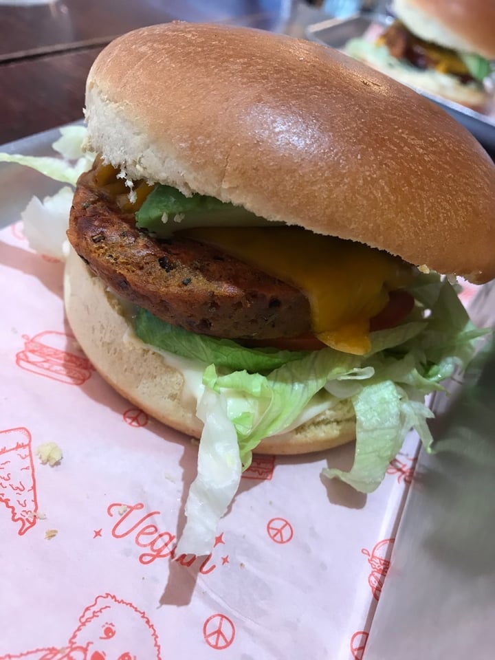 photo of Happy Friday Kitchen The California Burger shared by @slothsxskia on  23 Feb 2020 - review
