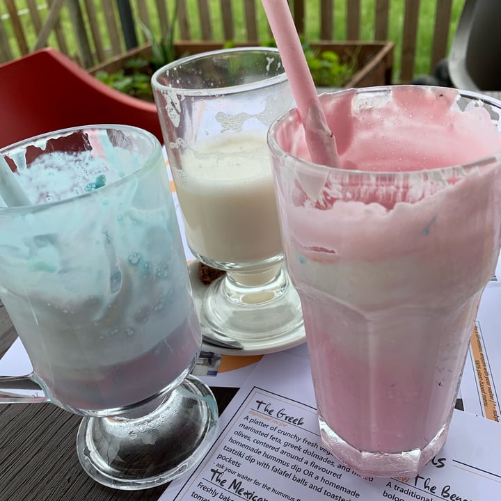 review photo of Asher's Corner Cafe @ Ashers Farm Sanctuary Cotton Candy Milkshake shared by @taryn83 on 18 Dec 2021 - review