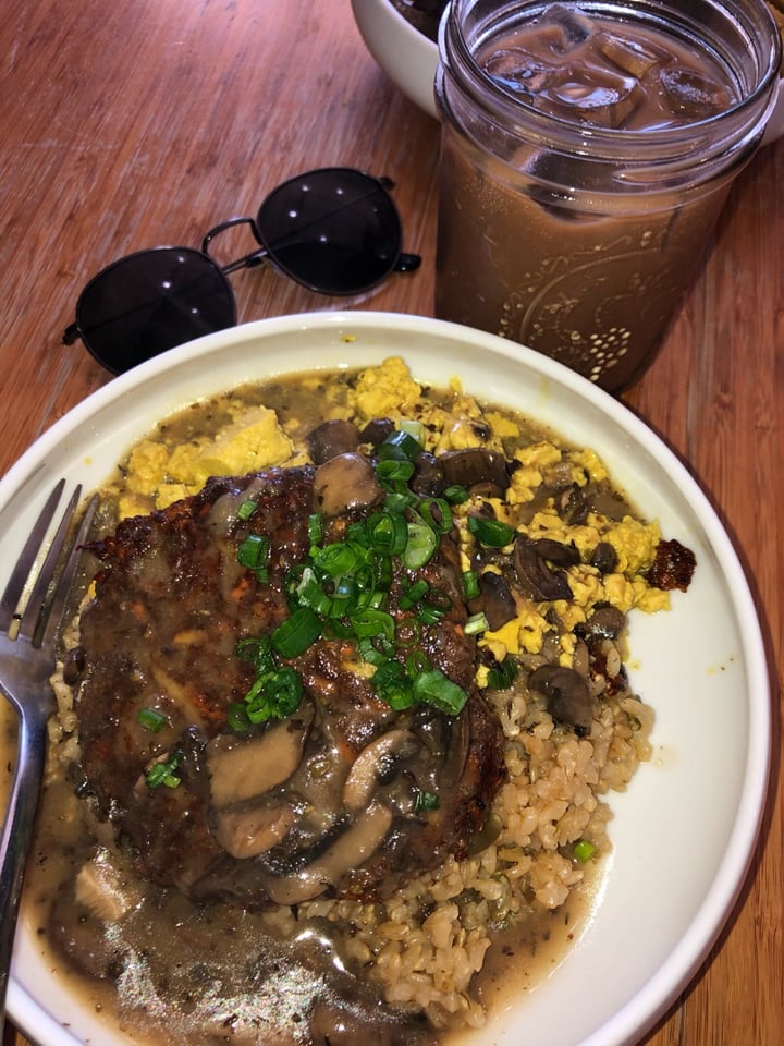 photo of Juicy Brew Loco Moco shared by @lifewithlaurel on  03 Jan 2020 - review