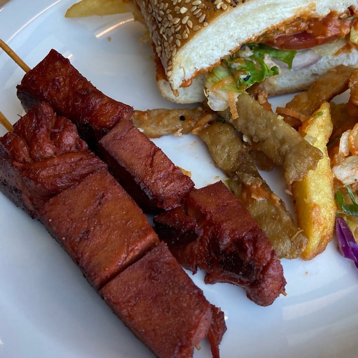 photo of Lekker Vegan Kloof Kebabs shared by @luigif on  13 Dec 2021 - review