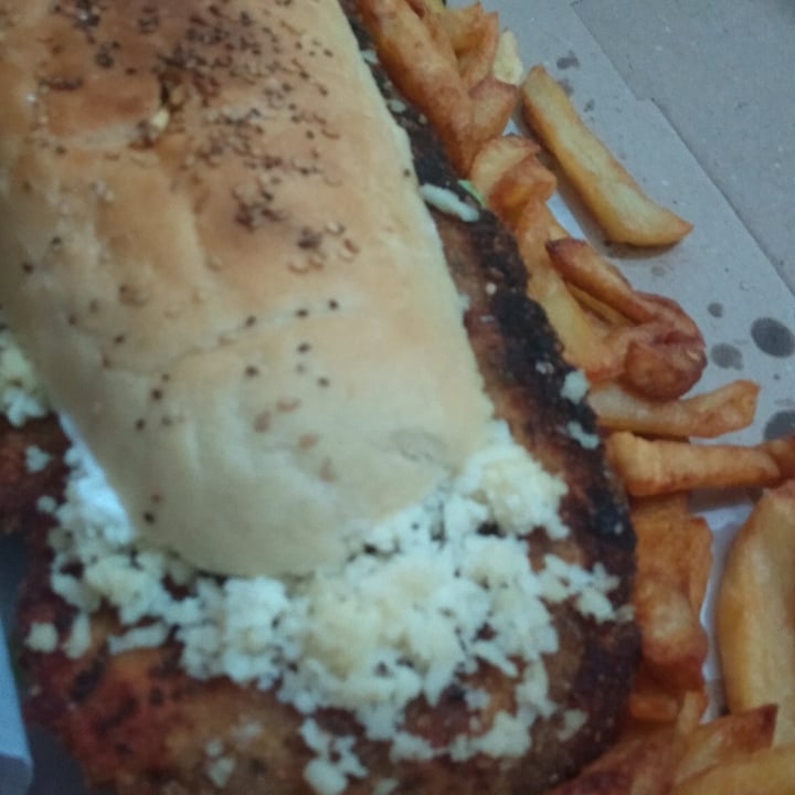 review photo of Burgertariana Sánguche De Milanesa shared by @rochisar on 06 Dec 2021 - review