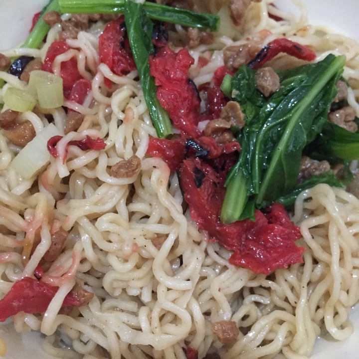 photo of Feel Good Food Char Noodle shared by @erikaeats on  04 Nov 2021 - review