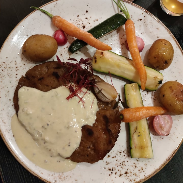 photo of Ao 26 - Vegan food project Seitan steak with mustard sauce shared by @inesvi on  04 Sep 2021 - review