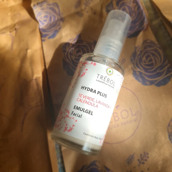 photo of Trébol Cosmética Natural Emulgel Hydra Plus shared by @naifdelsur on  07 May 2021 - review