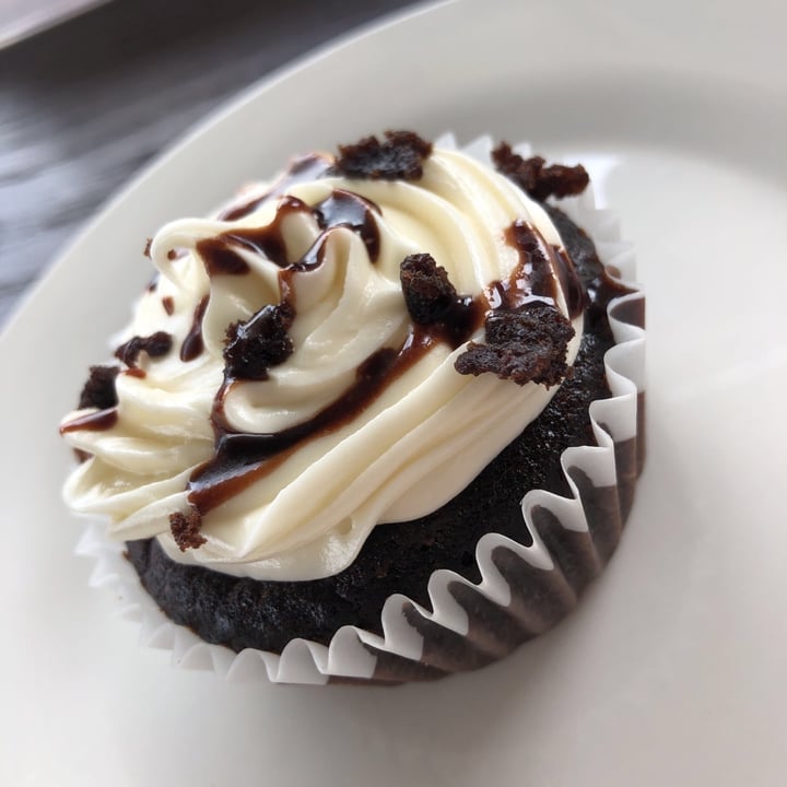 photo of Asher's Corner Cafe @ Ashers Farm Sanctuary Chocolate Cupcake shared by @jules008 on  01 Nov 2020 - review