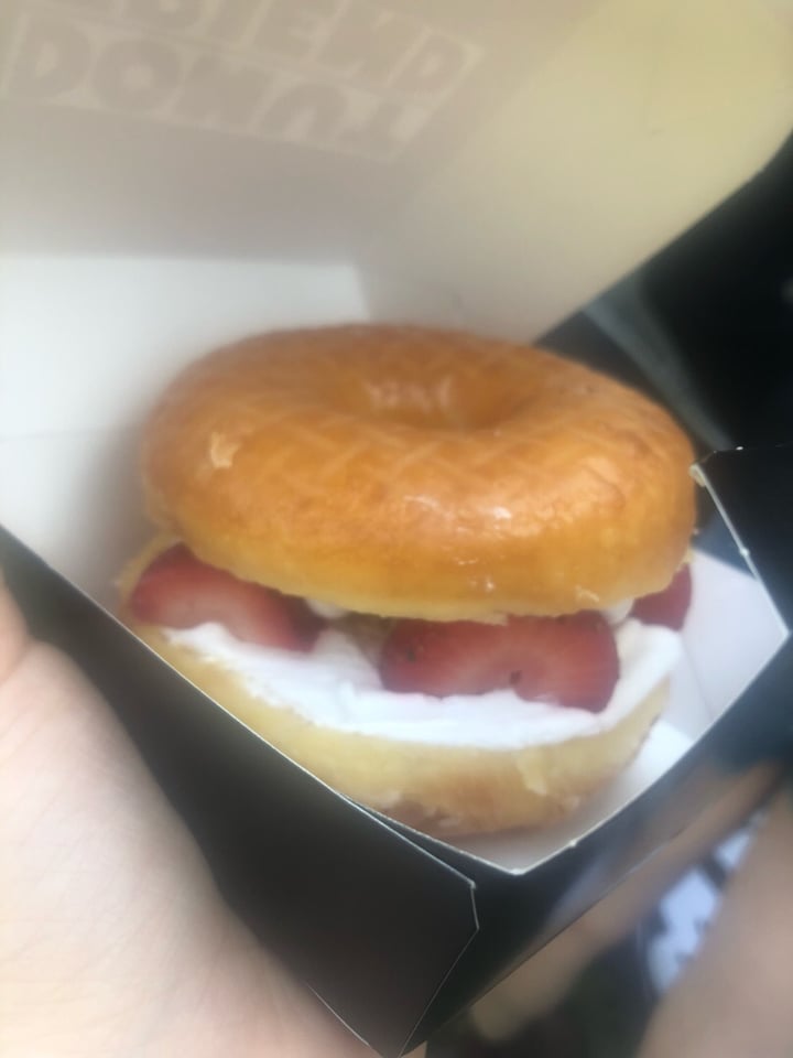 photo of Donut Friend Strawberry Cream Donut shared by @zoerooster on  05 May 2019 - review