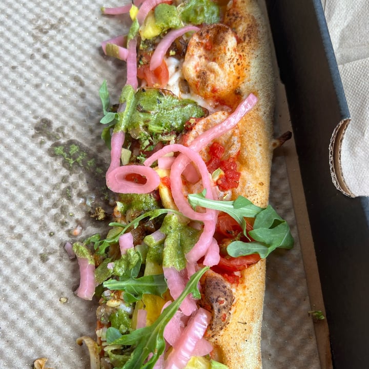 photo of &pizza - Georgetown vegan pizza shared by @jessycadasilveira on  21 Jun 2022 - review