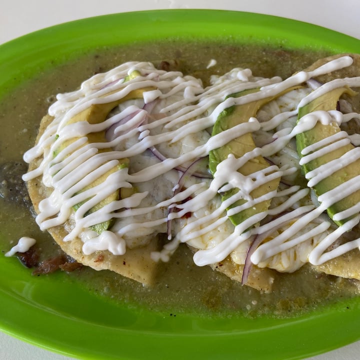 photo of Antojito con Amor Enchiladas Verdes shared by @tamarafregoso on  20 Jun 2021 - review