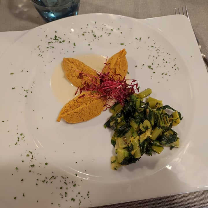 review photo of Ristorante Vegano Biologico La Lanterna antipasti, bis di primi e dolce shared by @flabellina on 18 Jun 2022 - review