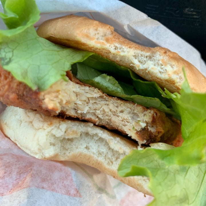 photo of Plant Power Fast Food Chicken’ Sandwich shared by @iloveteady on  30 Dec 2020 - review