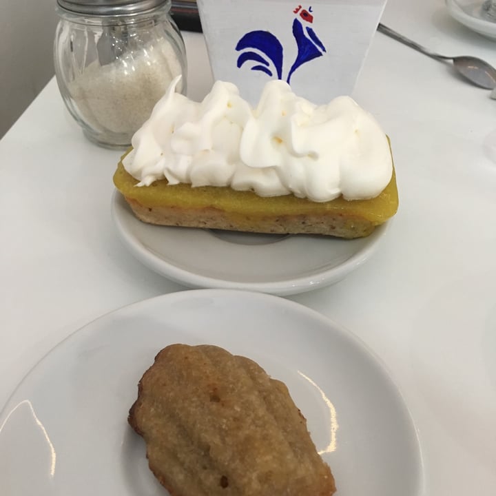 review photo of Le Coq Café Tarte Au Citron Et Madeleine shared by @jonipastorius on 29 Jul 2021 - review