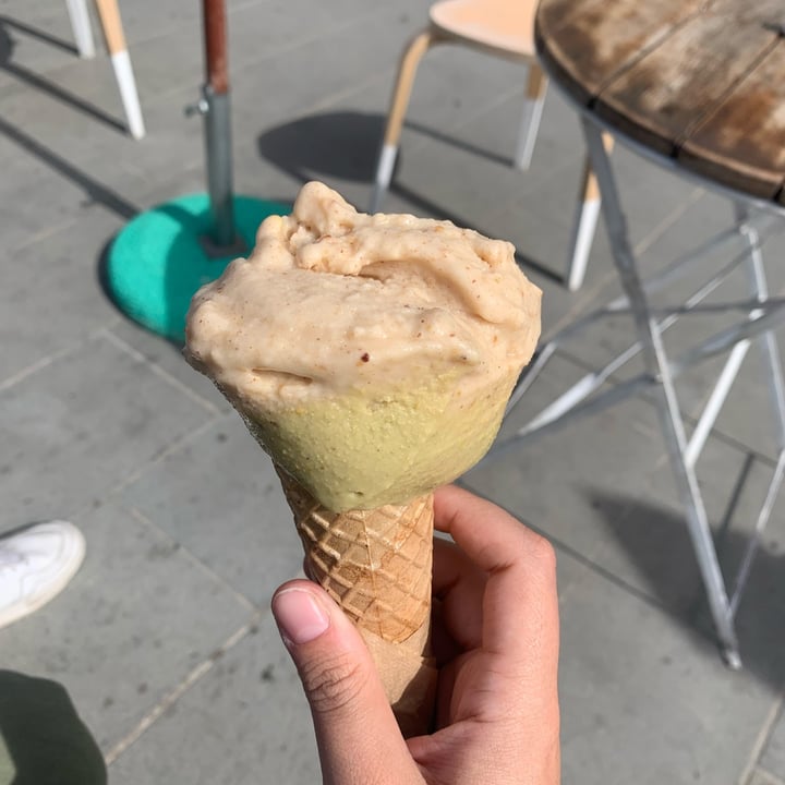 review photo of Puro & Bio Cervia Gelato Pistacchio e Arachide Salato shared by @chyaralodrini on 16 Apr 2022 - review