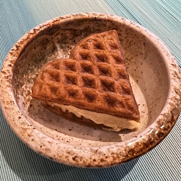review photo of Analogue Ice cream waffle shared by @vegan-ravana on 18 Apr 2022 - review