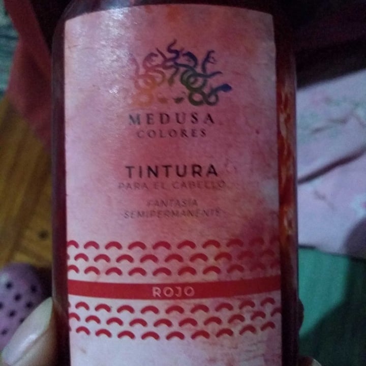 review photo of Medusa Colores Tintura Roja shared by @todoestaninflamable on 17 Dec 2020 - review