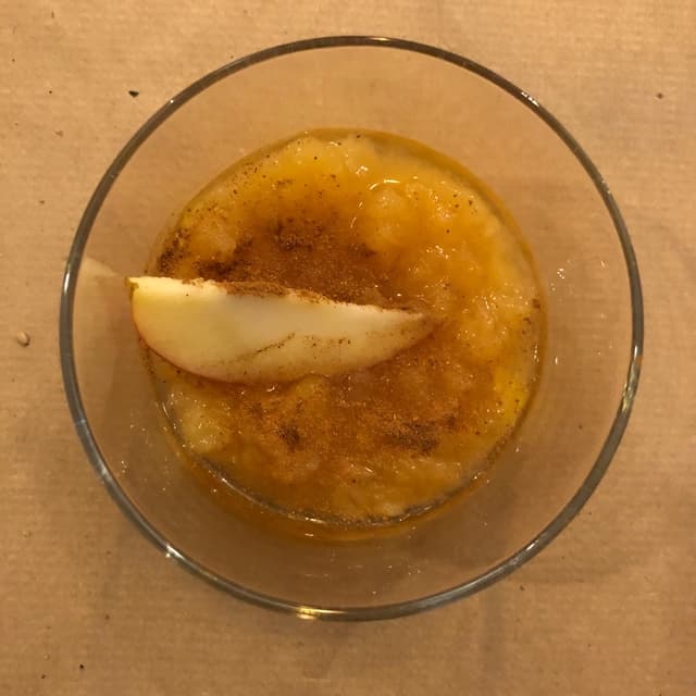 Photo of the dish “Compota de Manzana Con Canela.”