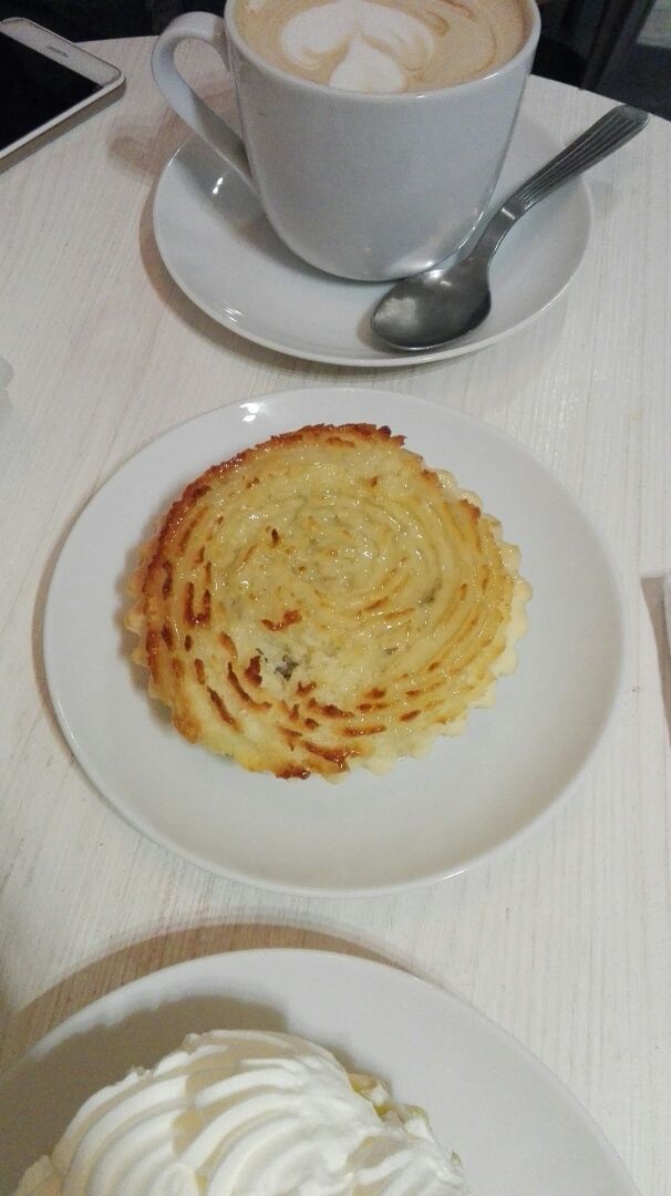 photo of Vica (Delivery Only) Tarta de coco y dulce de leche shared by @tefi on  28 Jan 2020 - review
