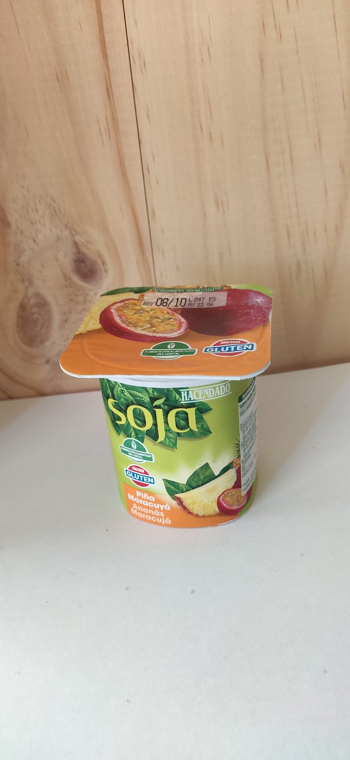 review photo of Hacendado Yogurt de Soja Piña Maracuyá shared by @tiamoki on 11 Nov 2020 - review