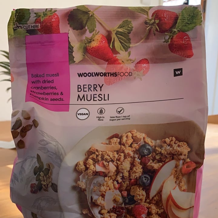 photo of Woolworths Berry Muesli shared by @leeanneeatsvegan on  02 Feb 2022 - review