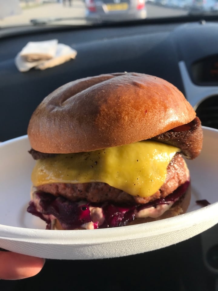 photo of Roots Aberdeen Cheese & Bacon Burger shared by @kirstend94 on  22 Mar 2020 - review