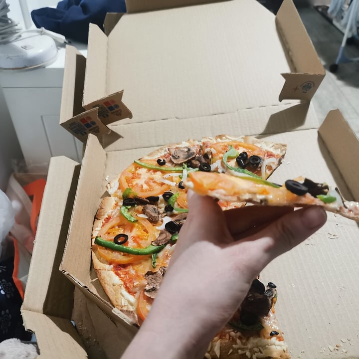 review photo of Domino's Pizza Pizza vegana de verduras shared by @nesiloura on 29 Jan 2023 - review
