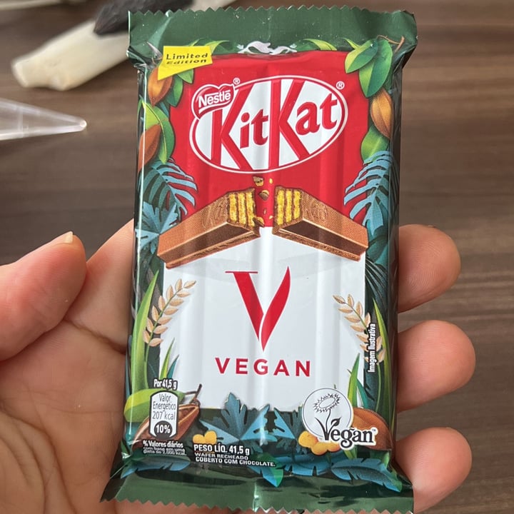 photo of Nestlé Kitkat Vegan shared by @vegetarirango on  26 May 2022 - review