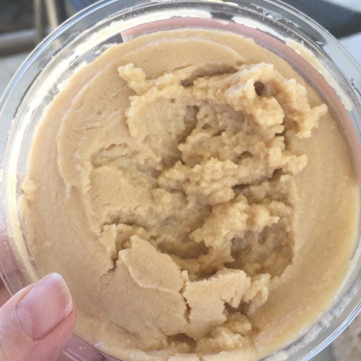 photo of Cedar's Foods Fat and Oil Free OG Hummus shared by @thedarktower on  01 Oct 2022 - review