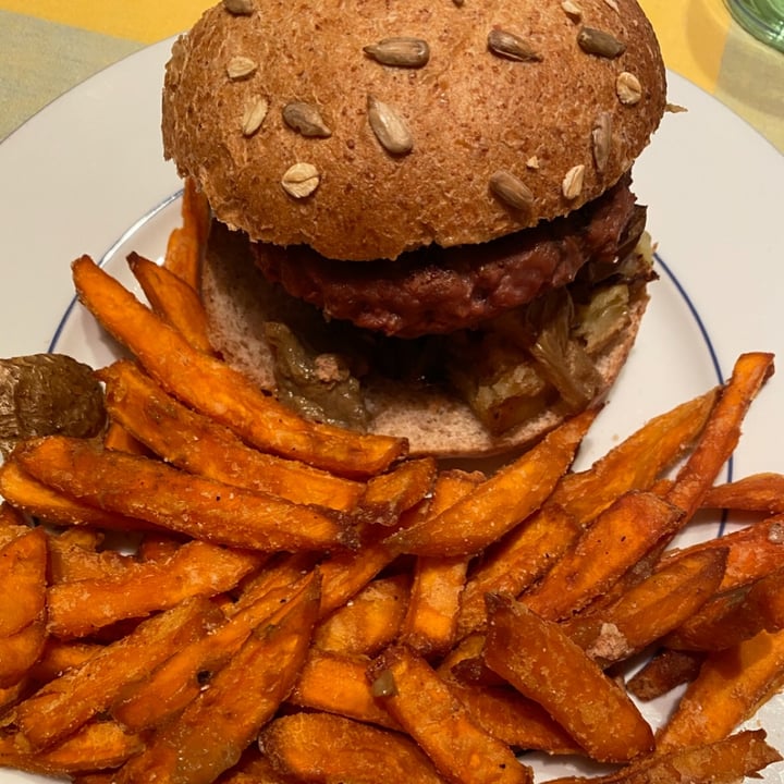 photo of Welldone Beyond meat burger shared by @sinfobie on  30 Nov 2021 - review