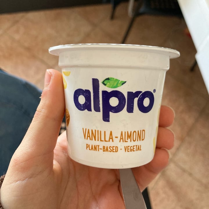 photo of Alpro 2 X Almond and Vanilla shared by @gaiacavallaro on  09 Apr 2022 - review