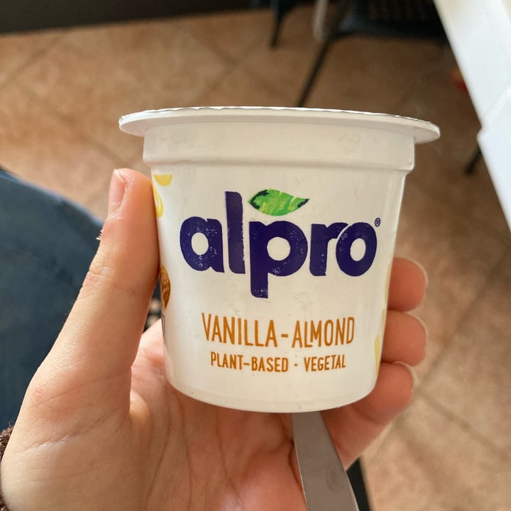 review photo of Alpro 2 X Almond and Vanilla shared by @gaiacavallaro on 09 Apr 2022 - review
