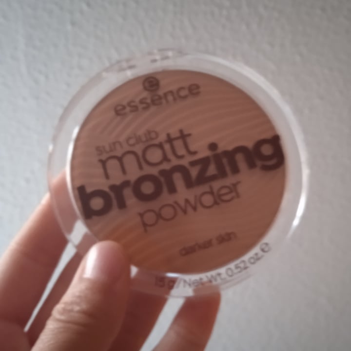 photo of Essence  sun club matt bronzing powder shared by @dejalacorrer on  08 Dec 2022 - review