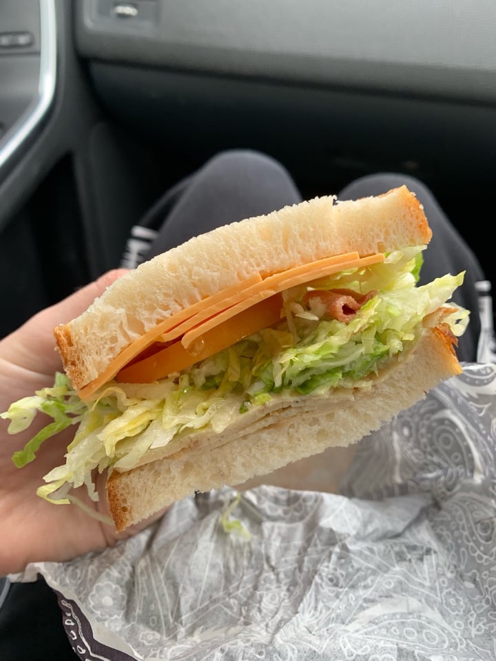 photo of Smith and Deli Club Sandwiches Not Seals shared by @hakamme on  13 Sep 2019 - review