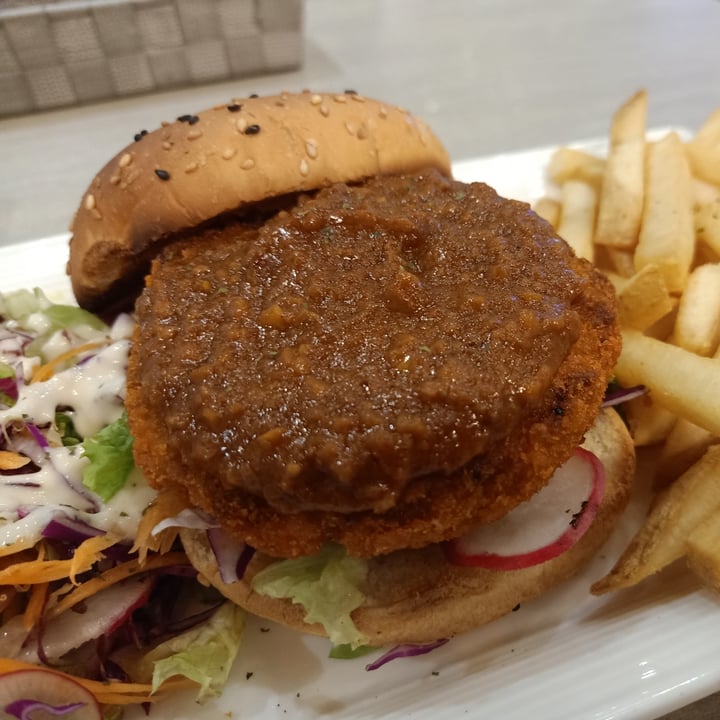 review photo of Flavours by Saute Quinoa tofu Patty With Satay Sauce Burger shared by @skylet on 28 Jun 2021 - review