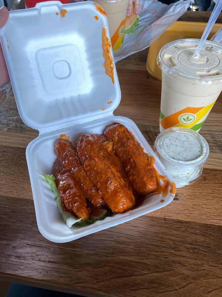 review photo of Plant Power Fast Food Buffalo Wings shared by @karleyylist on 29 Dec 2019 - review