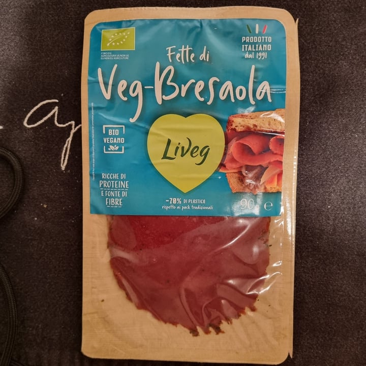 photo of Liveg Fette di veg-bresaola shared by @angelicamarchetti on  30 Sep 2022 - review