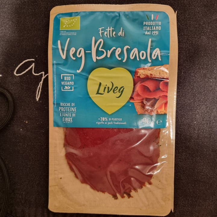 review photo of Liveg Fette di veg-bresaola shared by @angelicamarchetti on 30 Sep 2022 - review