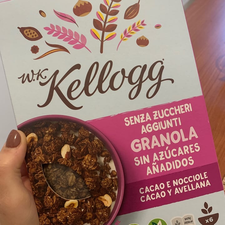 photo of Kellogg Cocoa And Hazelnut Granola shared by @ilaveg on  11 Mar 2022 - review