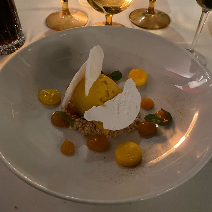 review photo of Café Des Artistes Nieve de mango shared by @adhara on 18 Sep 2022 - review