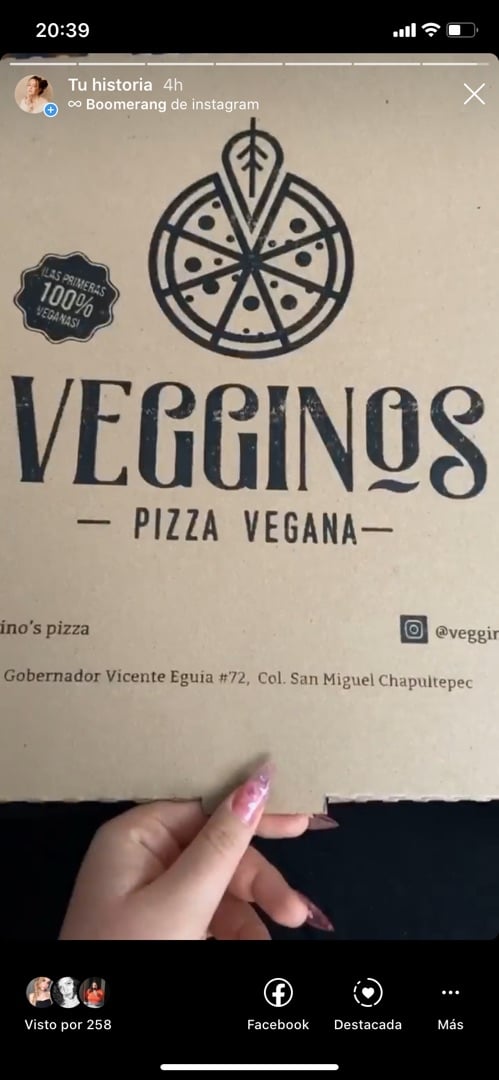 photo of Veggino's Pizza Pizza de pepperoni shared by @ilse on  03 Feb 2020 - review